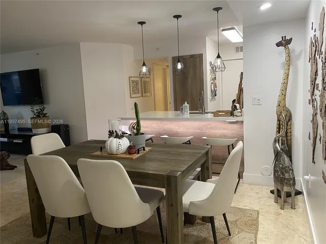 $2,850 | 620 Southwest 111th Avenue, Unit 101, Pembroke Pines, FL 33025