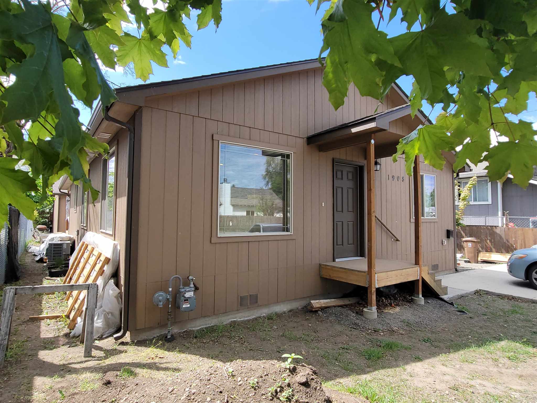 1908 East Wellesley Avenue Spokane, WA 99207 - Photo 1 of 18