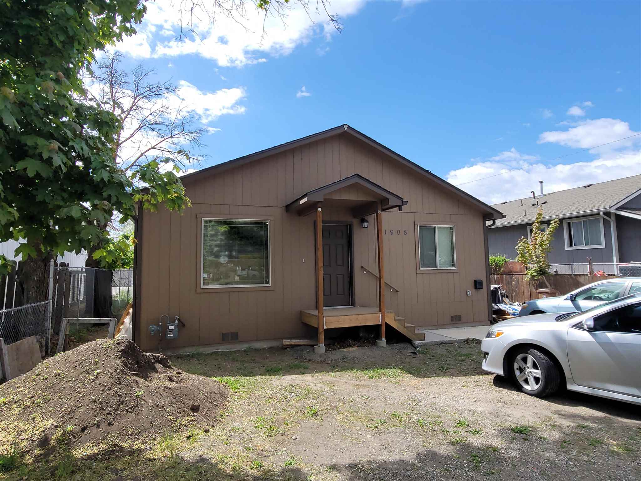 1908 East Wellesley Avenue Spokane, WA 99207 - Photo 3 of 18