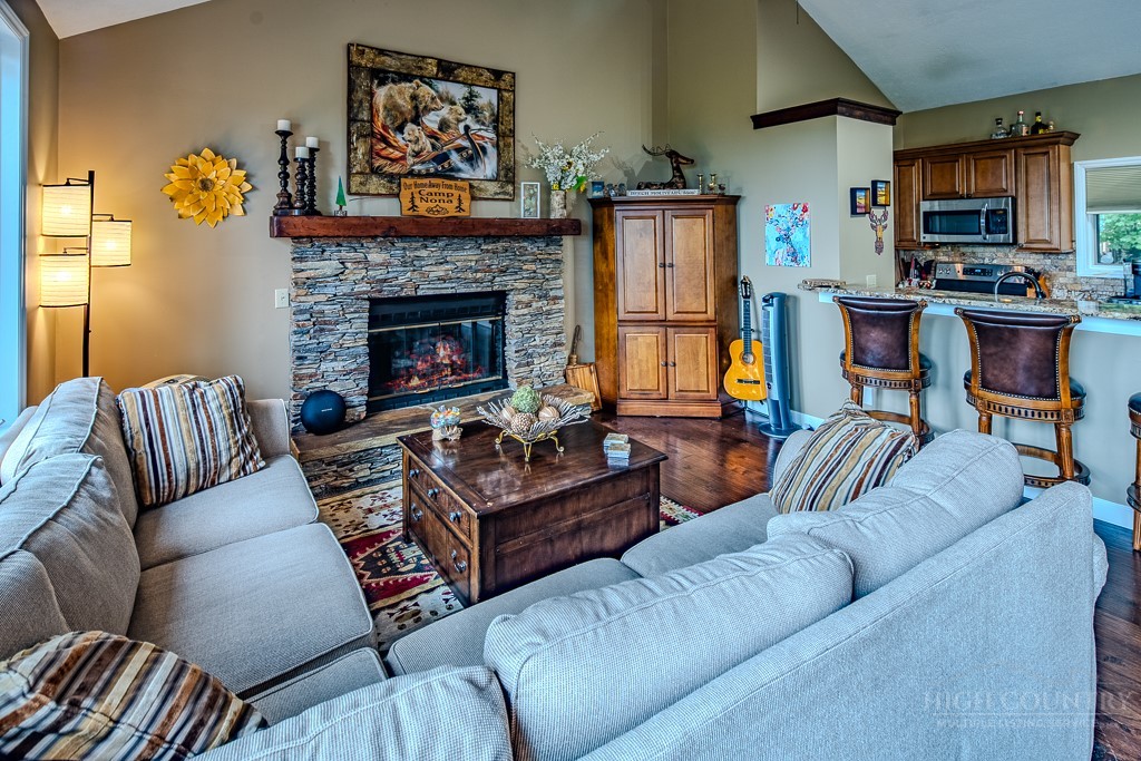 102 Red Oak Road Beech Mountain, NC 28604 - Photo 4 of 41