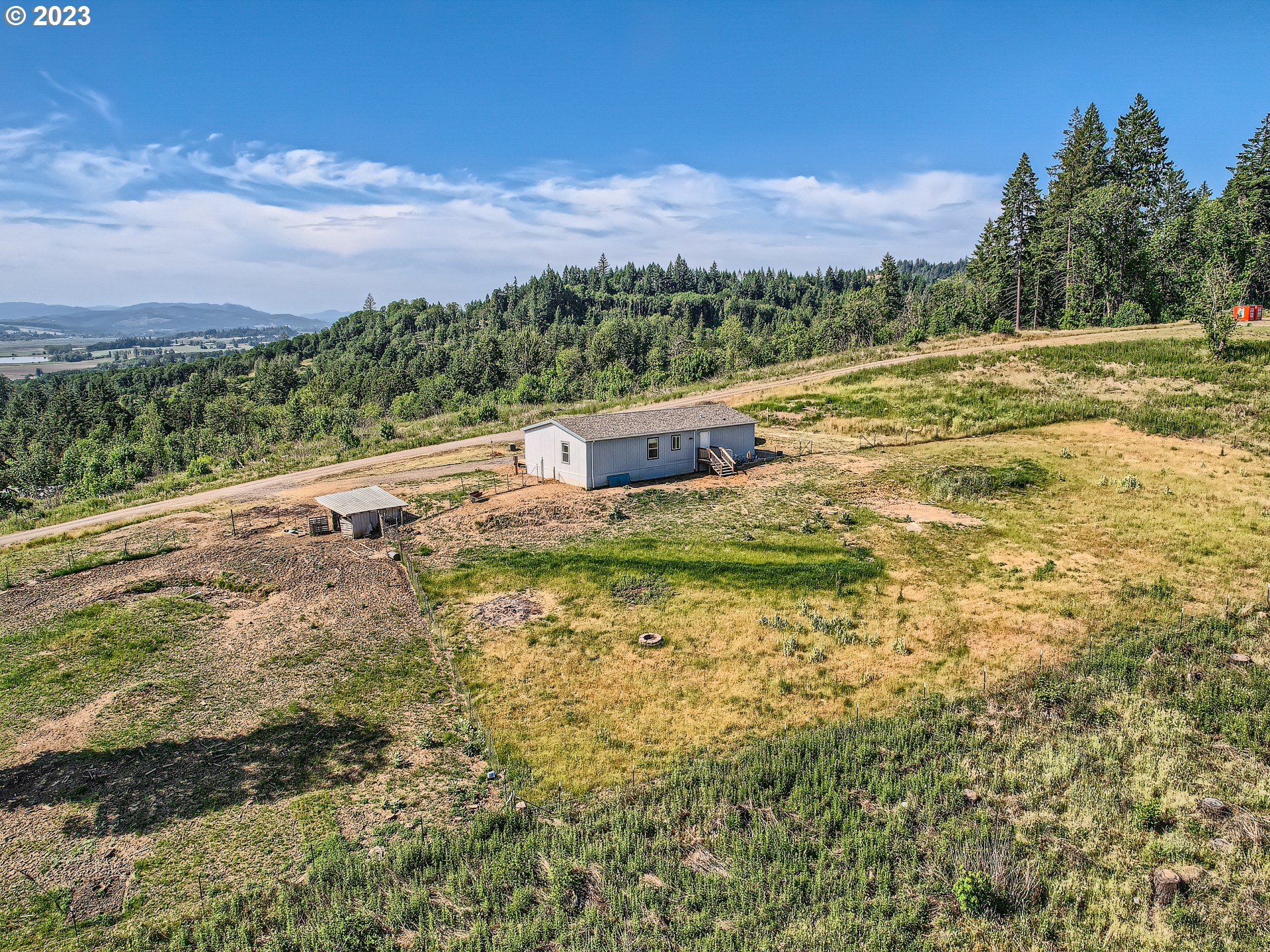 23070 Northeast Albertson Road Gaston, OR 97119 - Photo 14 of 25 Gallery Image 14