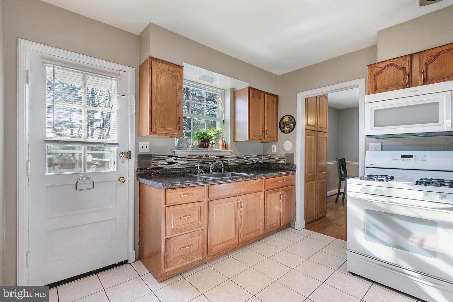 7206 Adelphi Road Hyattsville, MD 20782 - Photo 18 of 26 Kitchen view