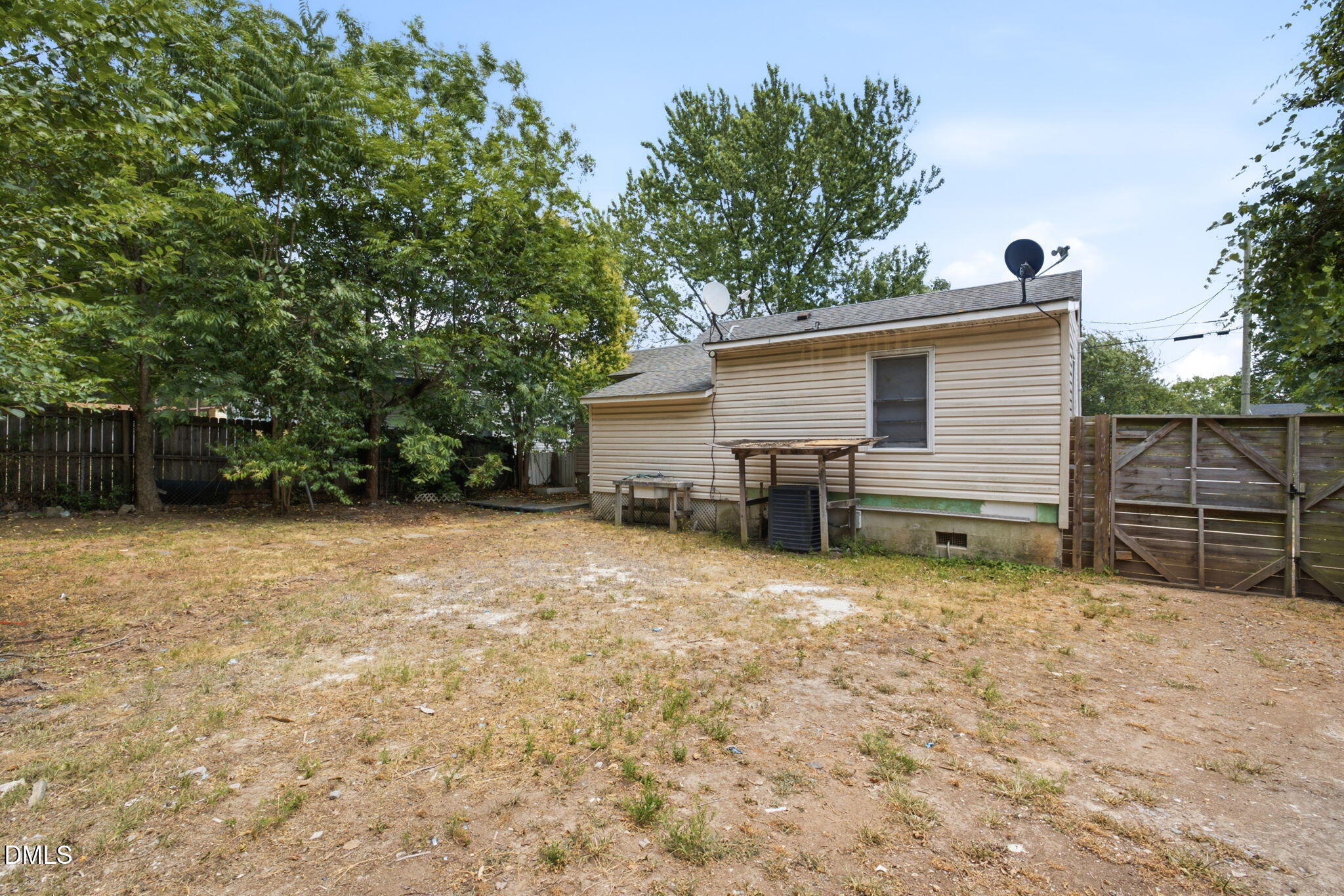 2716 Knowles Street Raleigh, NC 27603 - Photo 23 of 26