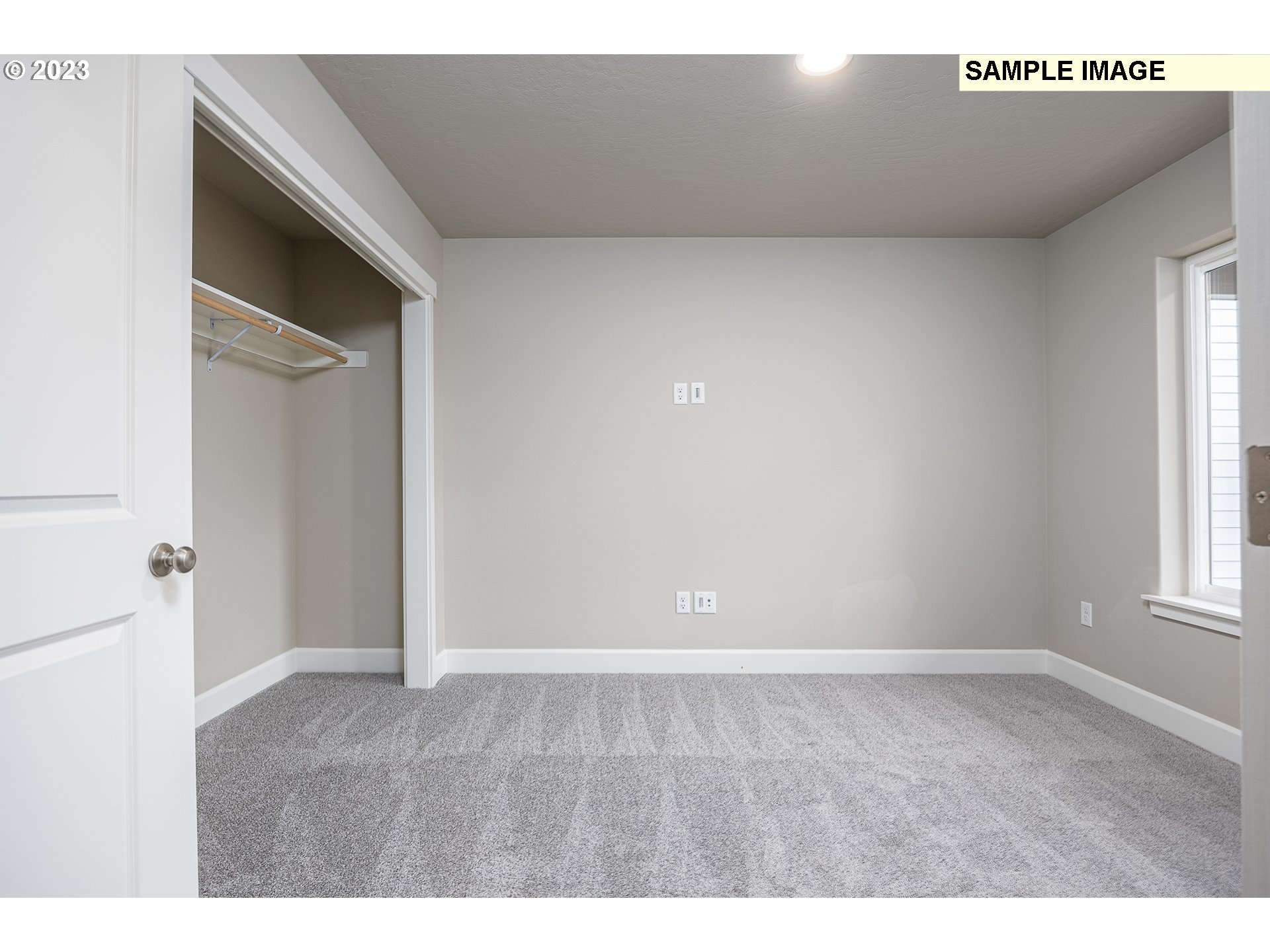 2296 Northeast 6th Street Hermiston, OR 97838 - Photo 3 of 22