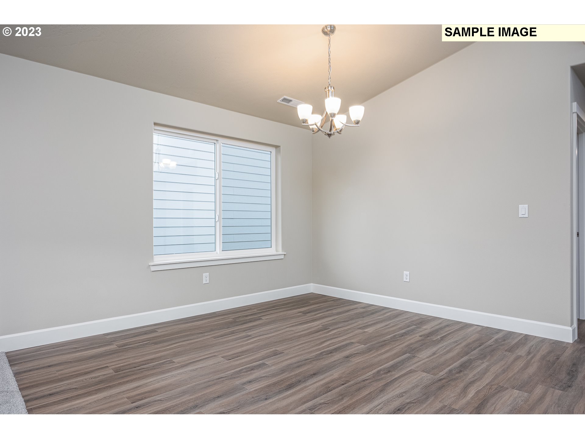 2296 Northeast 6th Street Hermiston, OR 97838 - Photo 4 of 22