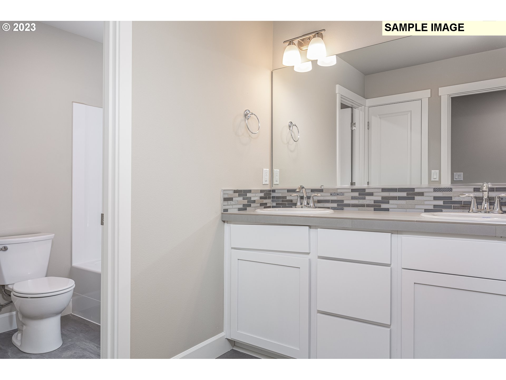 2296 Northeast 6th Street Hermiston, OR 97838 - Photo 5 of 22
