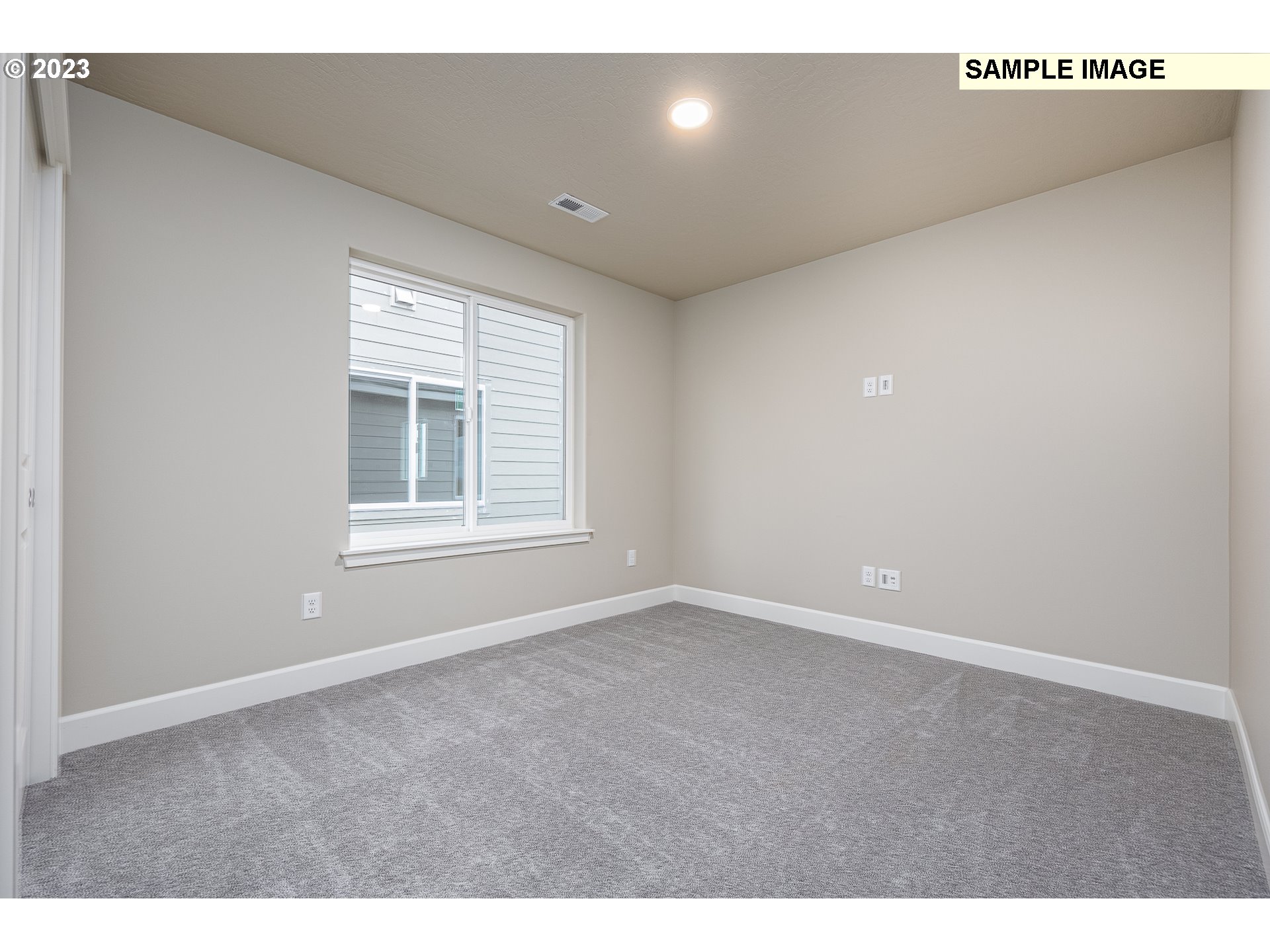 2296 Northeast 6th Street Hermiston, OR 97838 - Photo 7 of 22