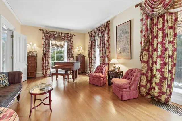 $1,950,000 | 1086 West Road, Bennington, VT 05201