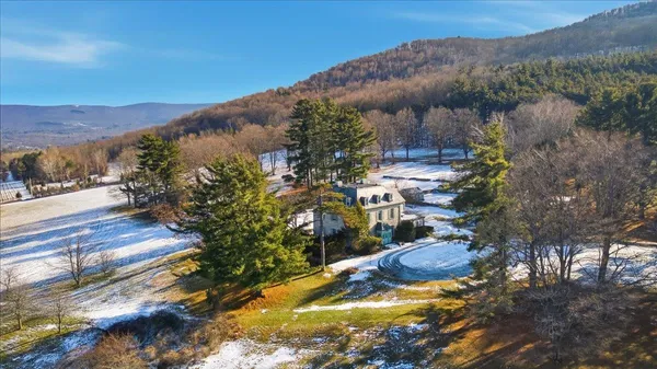$1,950,000 | 1086 West Road, Bennington, VT 05201
