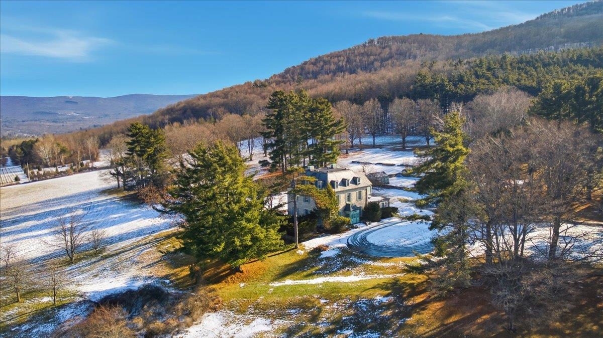 1086 West Road Bennington, VT 05201 - Photo 2 of 56