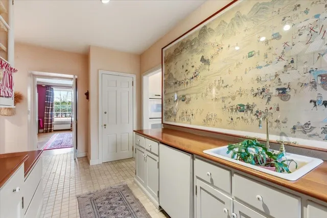 $1,950,000 | 1086 West Road, Bennington, VT 05201