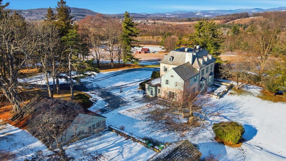 1086 West Road Bennington, VT 05201 - Photo 7 of 56