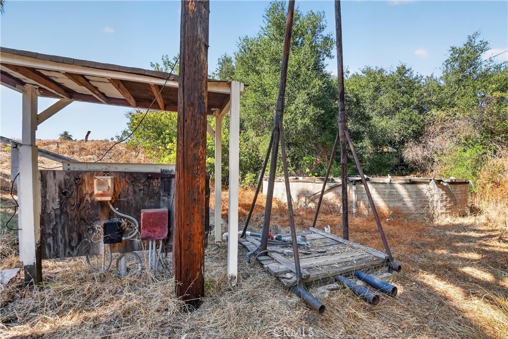 2864 Live Oak Park Road Fallbrook, CA 92028 - Photo 5 of 38 EXISTING WATER WELL ON 20 ACRE PARCEL PAN HANDEL 70 GPM 86' DEEP OLD CISTERN BEHIND.