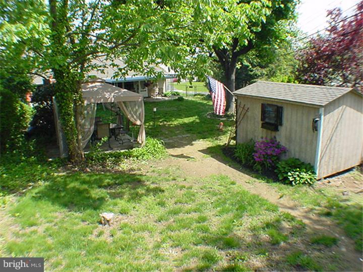 36 Cable Road Levittown, PA 19057 - Photo 18 of 23 Exterior Back