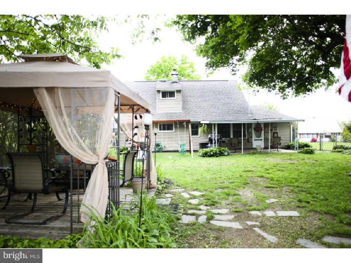 36 Cable Road Levittown, PA 19057 - Photo 21 of 23 Exterior Back