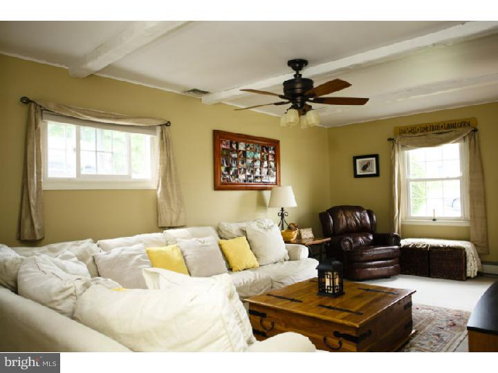 36 Cable Road Levittown, PA 19057 - Photo 10 of 23 Family Room