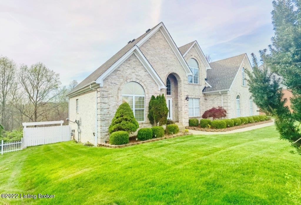 1911 Grand Ridge Road Louisville, KY 40214 - Photo 2 of 43 1. Outside3