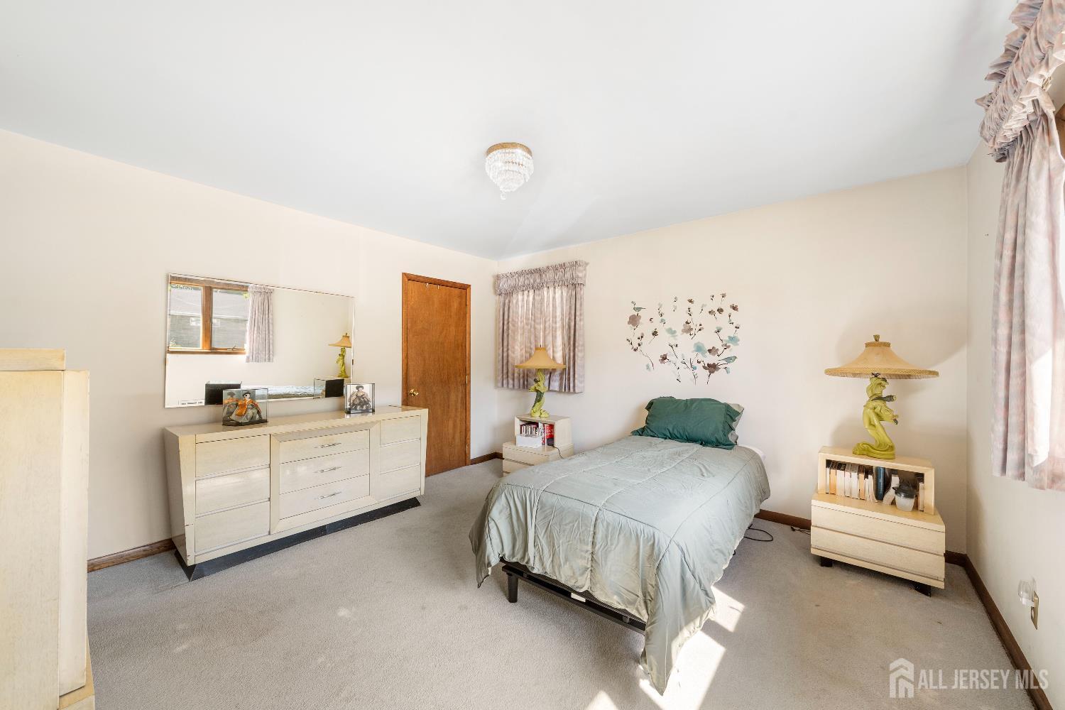170 Jeffery Road Colonia, NJ 07067 - Photo 13 of 31 Gallery Image 13