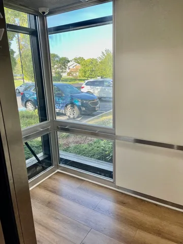 $175,000 | 18600 Village West Drive, Unit 310, Hazel Crest, IL 60429