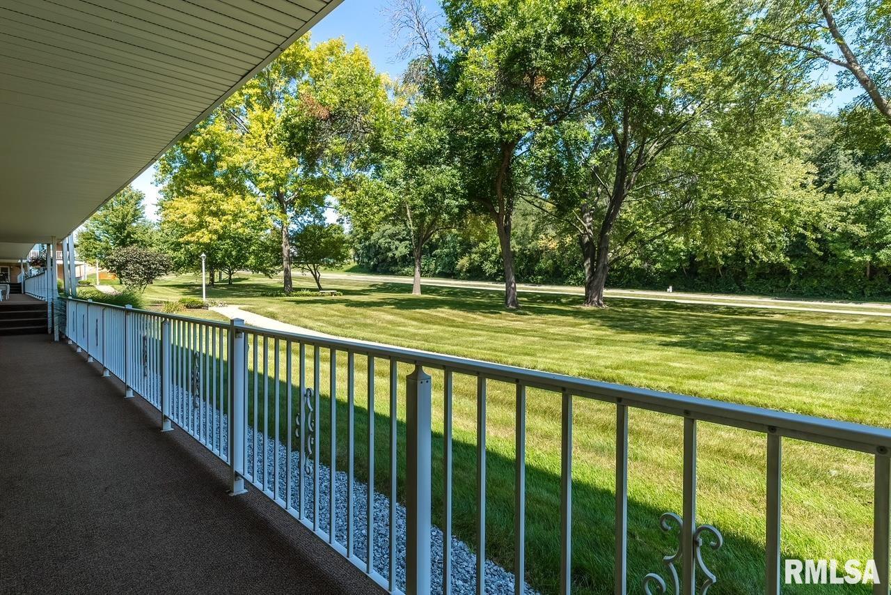 1104 Kimberly Road, Unit 905 Bettendorf, IA 52722 - Photo 4 of 28 Gallery Image 4