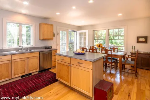 $1,615,000 | 27 Chapde Lane, Vineyard Haven, MA 02568