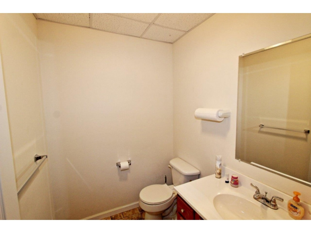 554 Sand Ridge Circle Jonesborough, TN 37659 - Photo 21 of 23 Basement Hall Bath