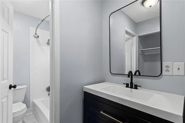 $279,900 | 3666 Stanford Circle, Decatur, GA 30034