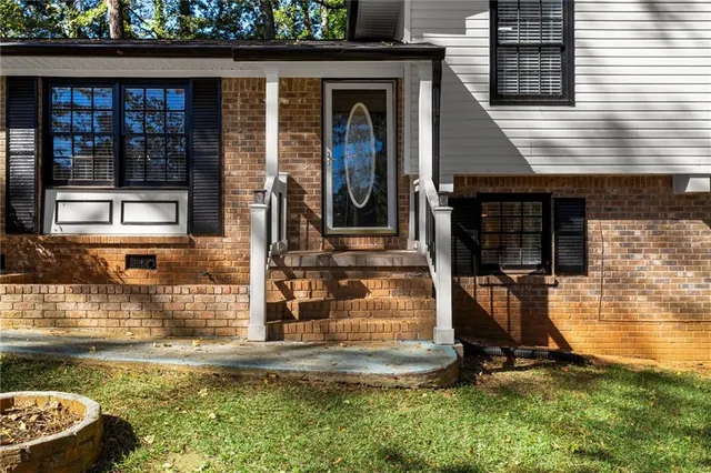 $279,900 | 3666 Stanford Circle, Decatur, GA 30034