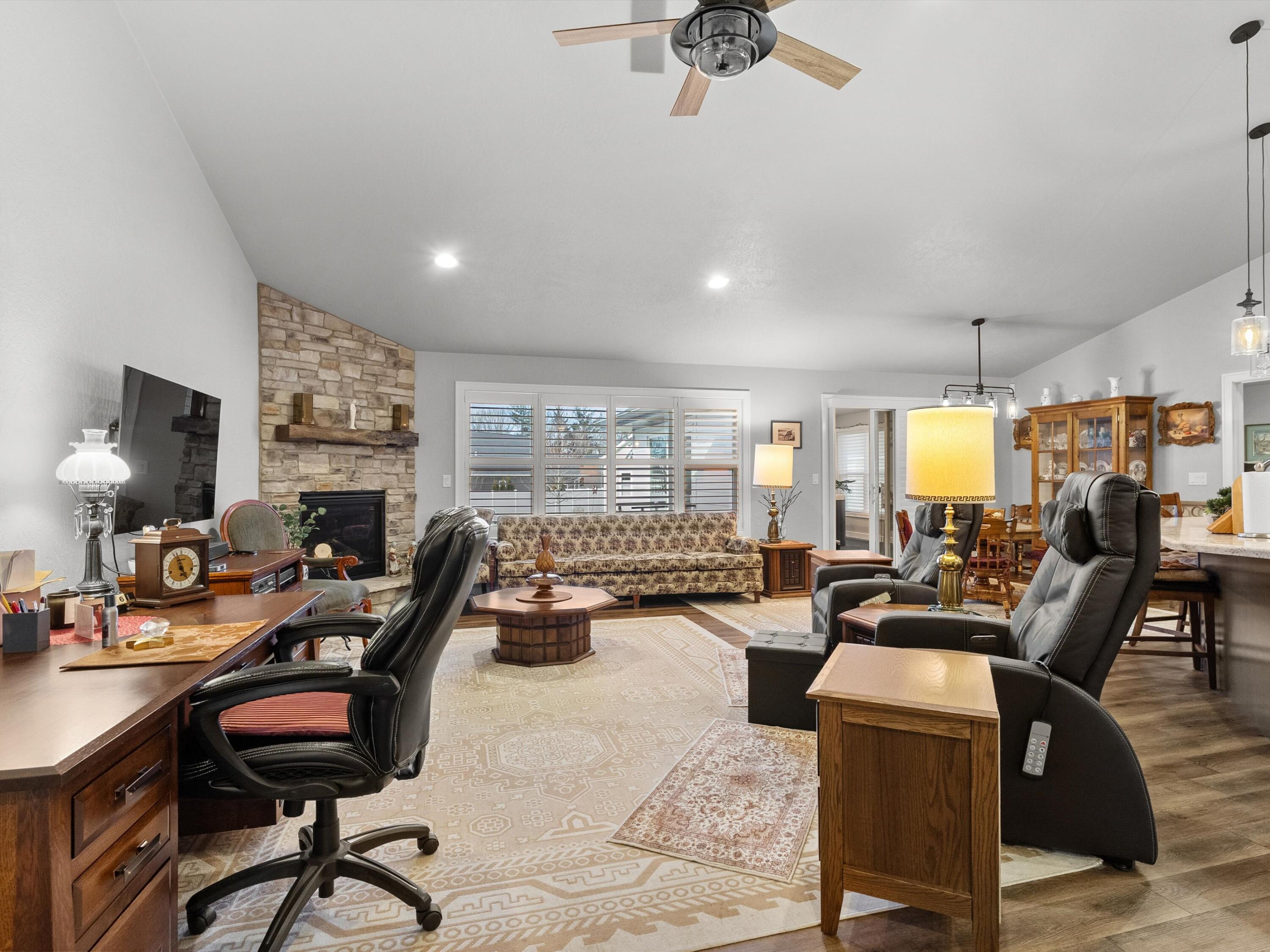 1625 Drusillas Way Howard, WI 54313 - Photo 13 of 43 14-014_2755681_00114