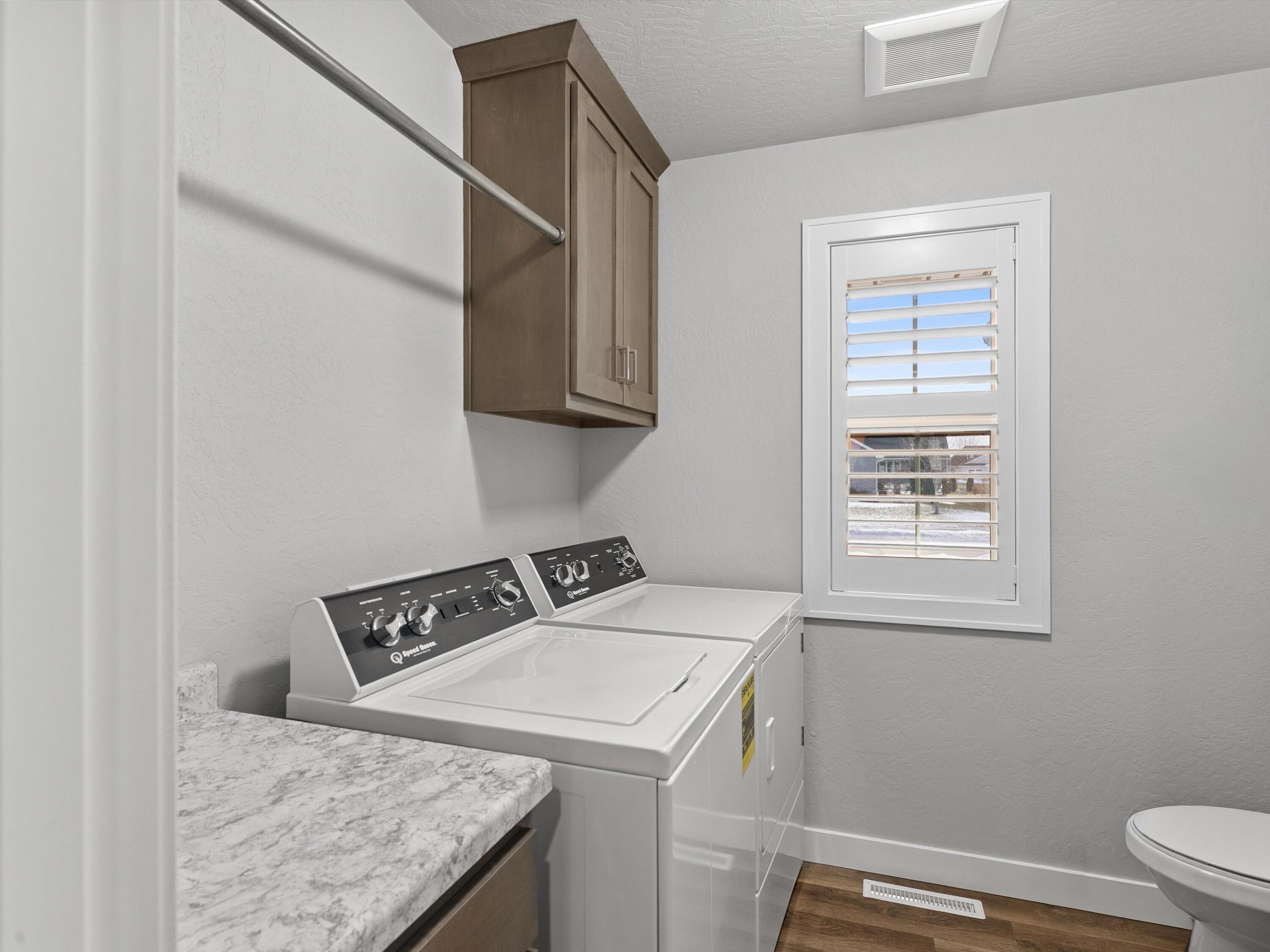 1625 Drusillas Way Howard, WI 54313 - Photo 16 of 43 23-023_2755681_00141