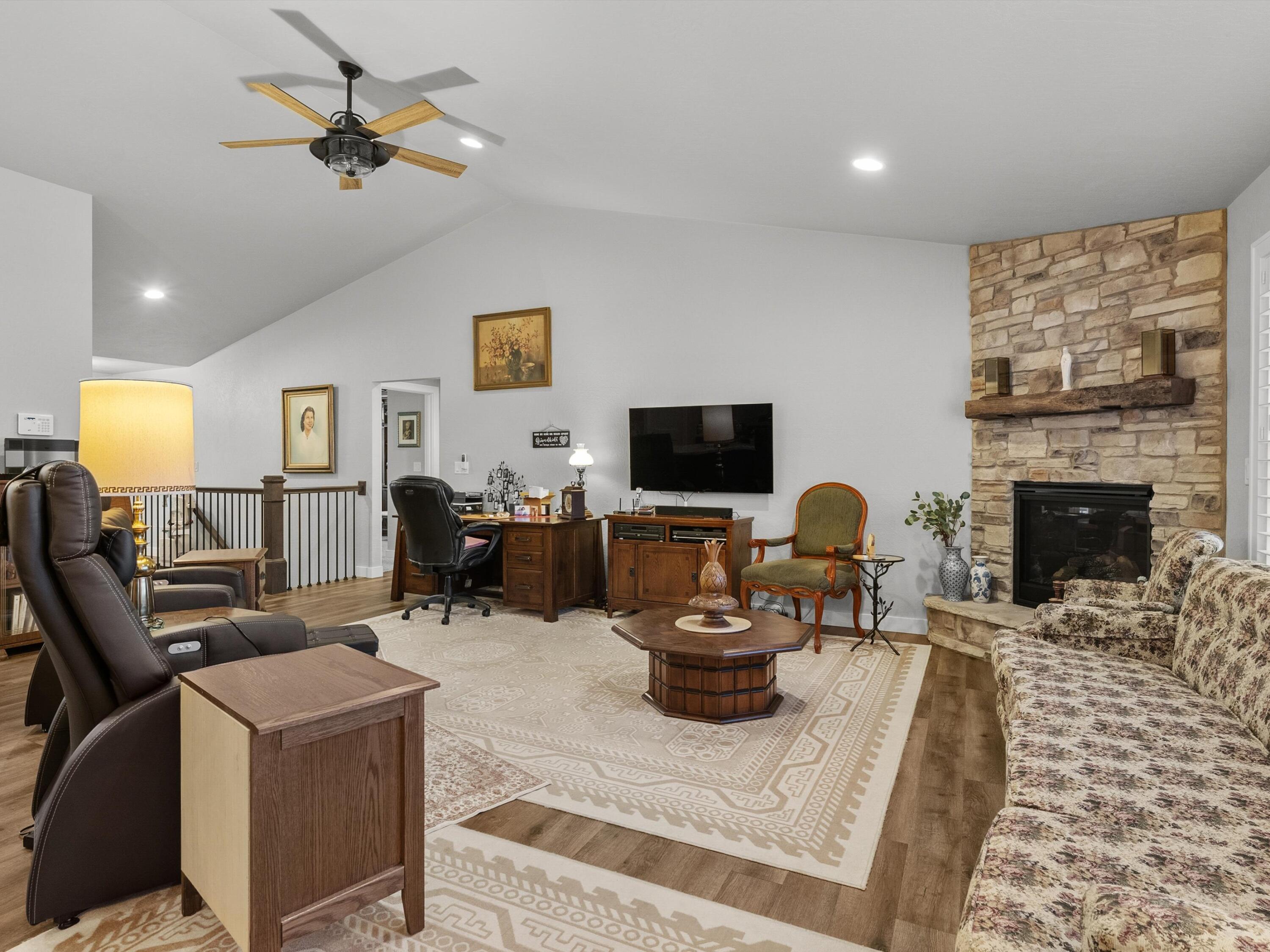 1625 Drusillas Way Howard, WI 54313 - Photo 3 of 43 13-013_2755681_00111