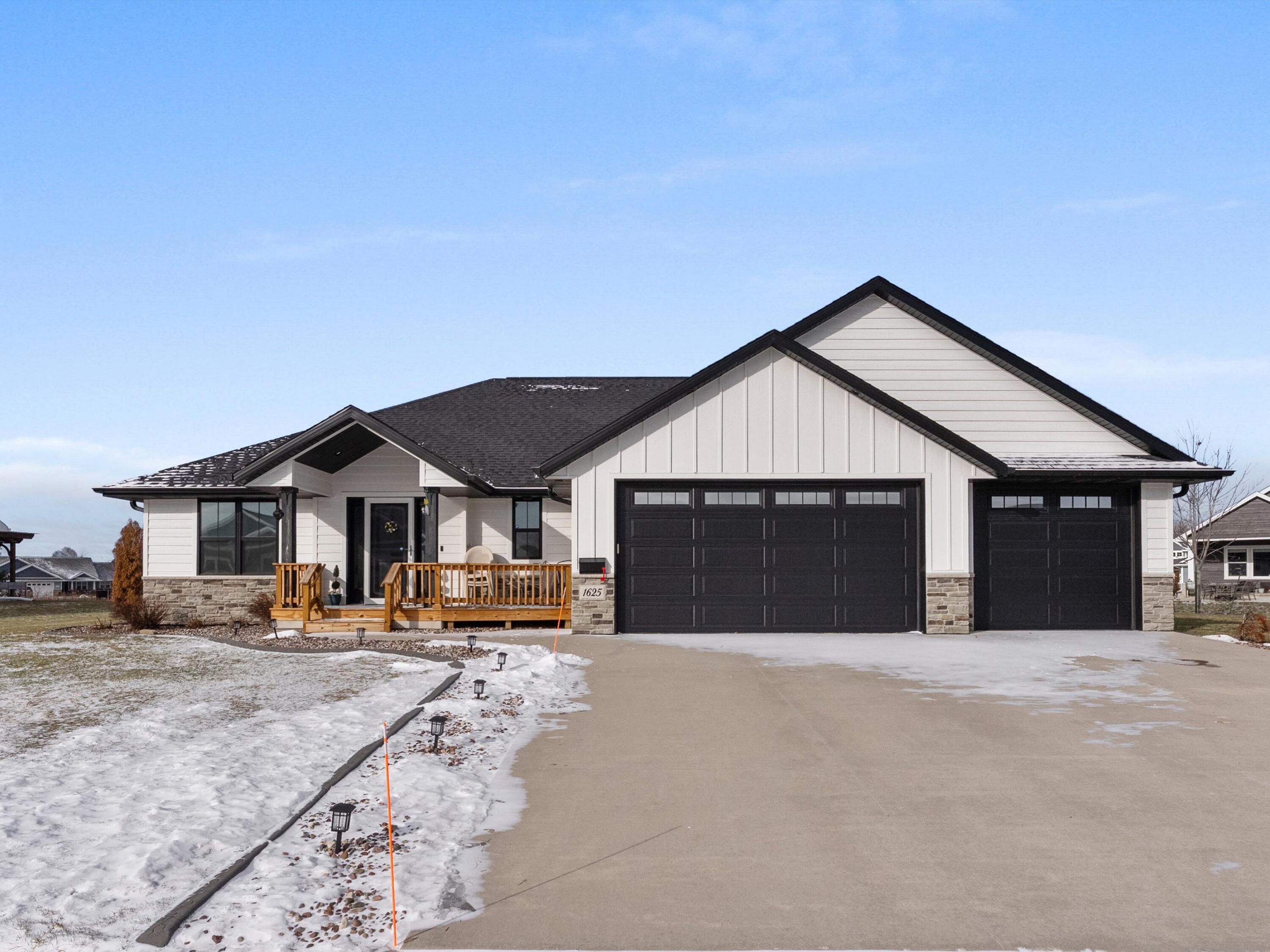 1625 Drusillas Way Howard, WI 54313 - Photo 36 of 43 02-002_2755681_00090