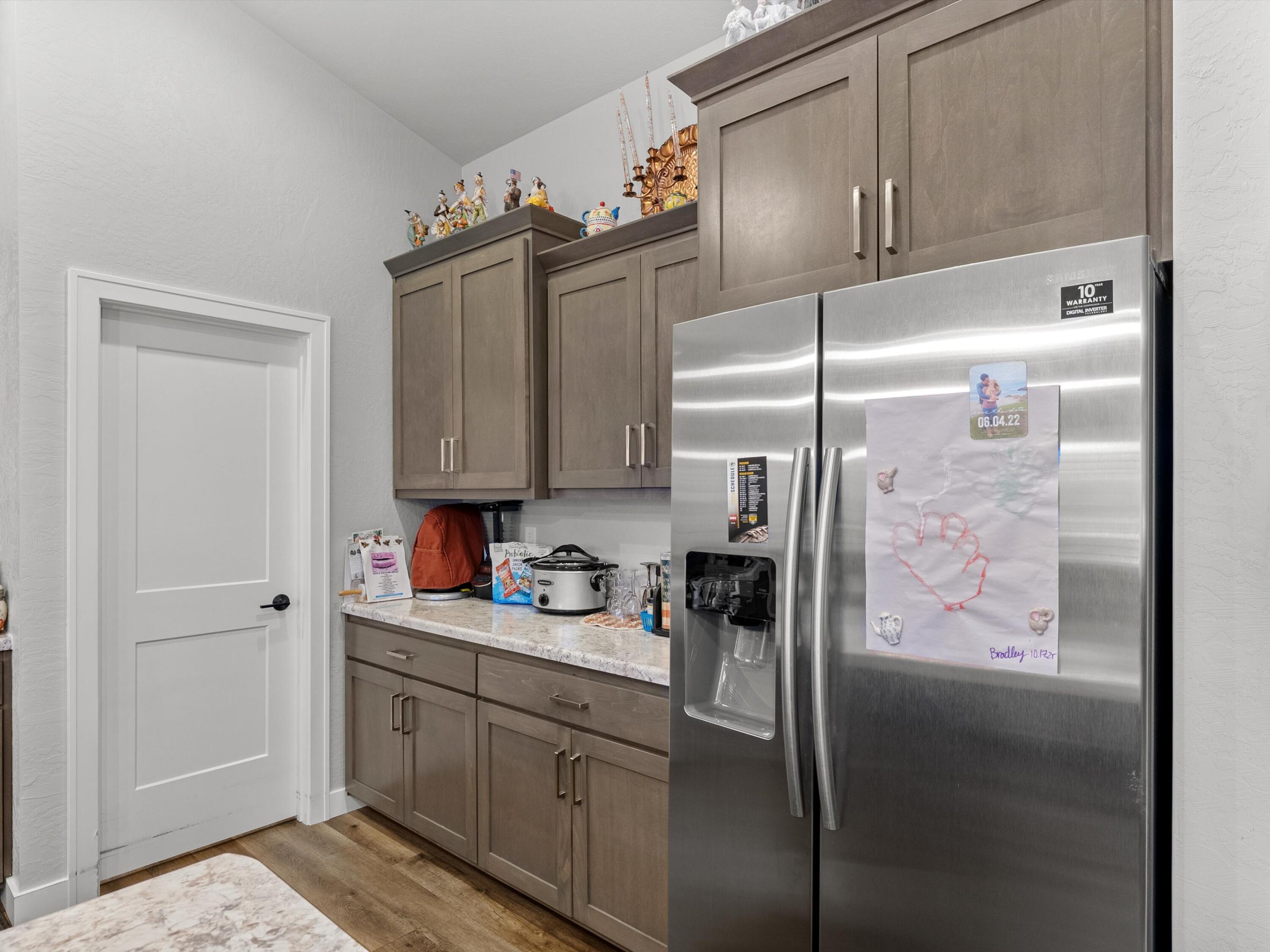 1625 Drusillas Way Howard, WI 54313 - Photo 9 of 43 19-019_2755681_00129