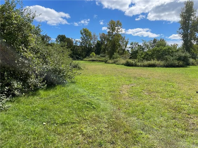 a view of a water fountain in the middle of a building