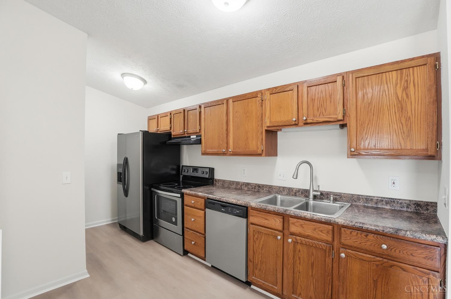 7372 Ridgepoint Drive, Unit 10 Cincinnati, OH 45230 - Photo 14 of 42