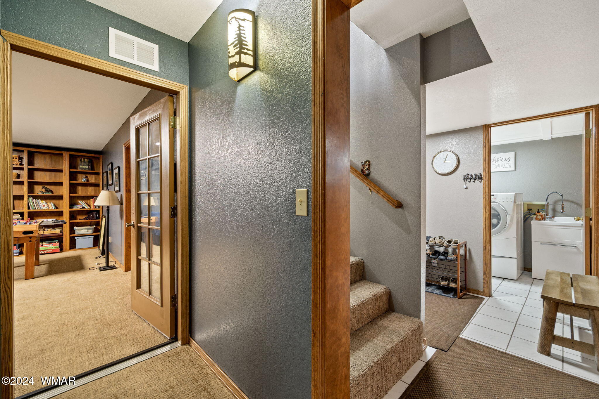 1166 Brown Road Show Low, AZ 85901 - Photo 29 of 54 Floor 1 Hall