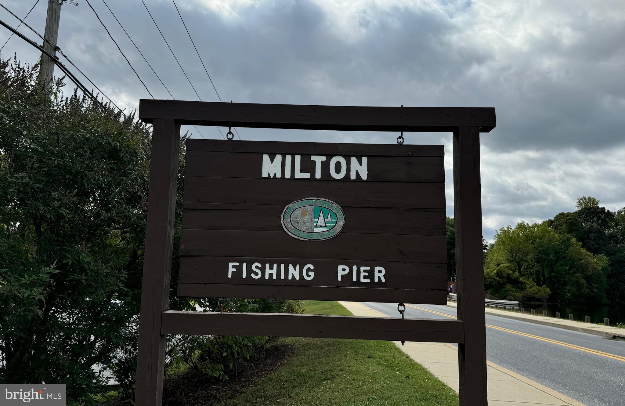 302 Atlantic Street Milton, DE 19968 - Photo 26 of 27 Sign for Fishing Pier