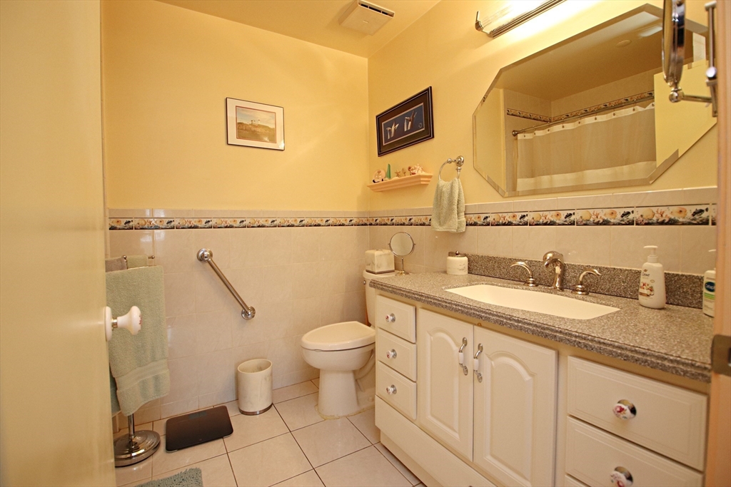 30 Chelsea Street, Unit 210 Everett, MA 02149 - Photo 19 of 35