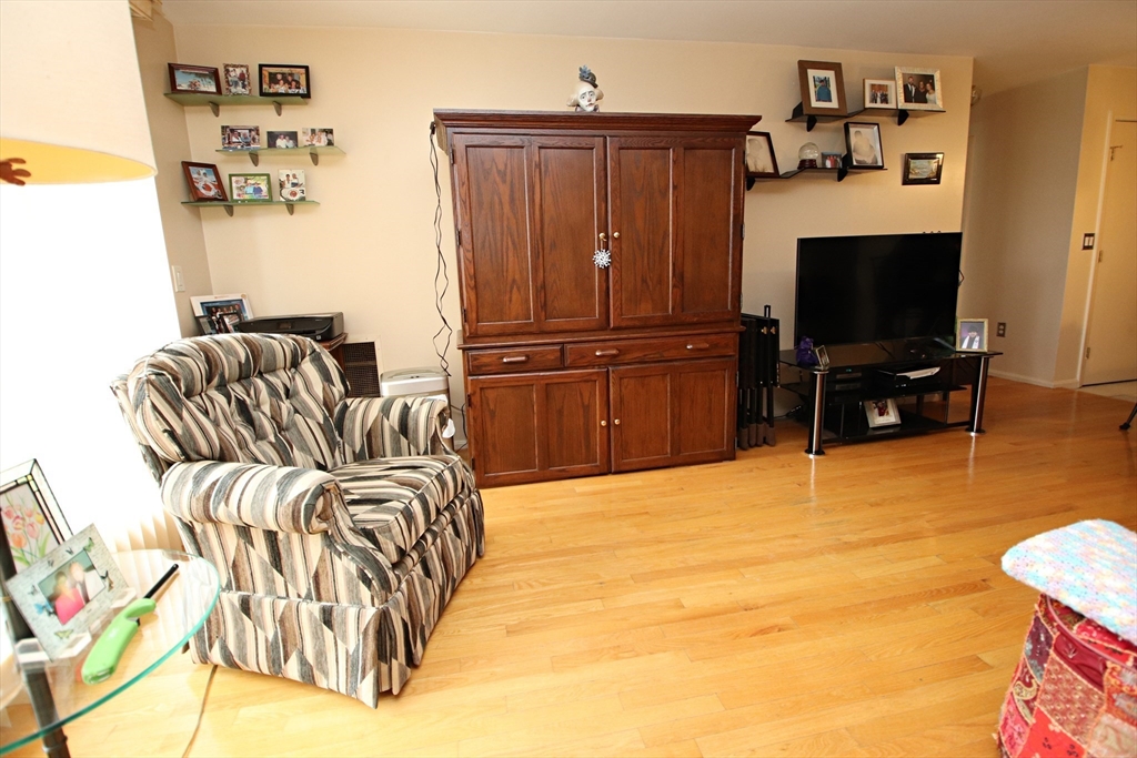 30 Chelsea Street, Unit 210 Everett, MA 02149 - Photo 10 of 35