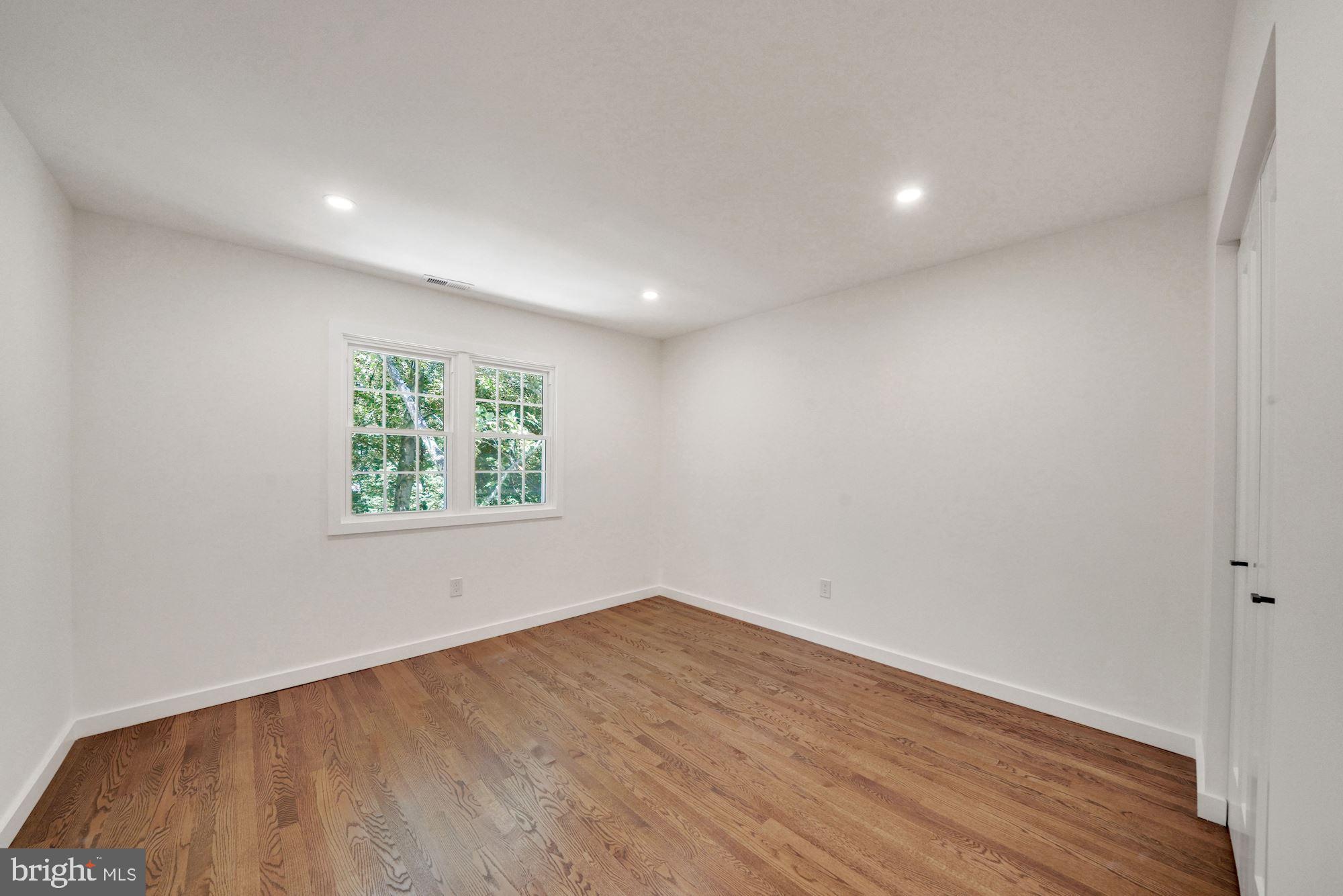 9712 Rhapsody Drive Vienna, VA 22181 - Photo 34 of 64 Gallery Image 34