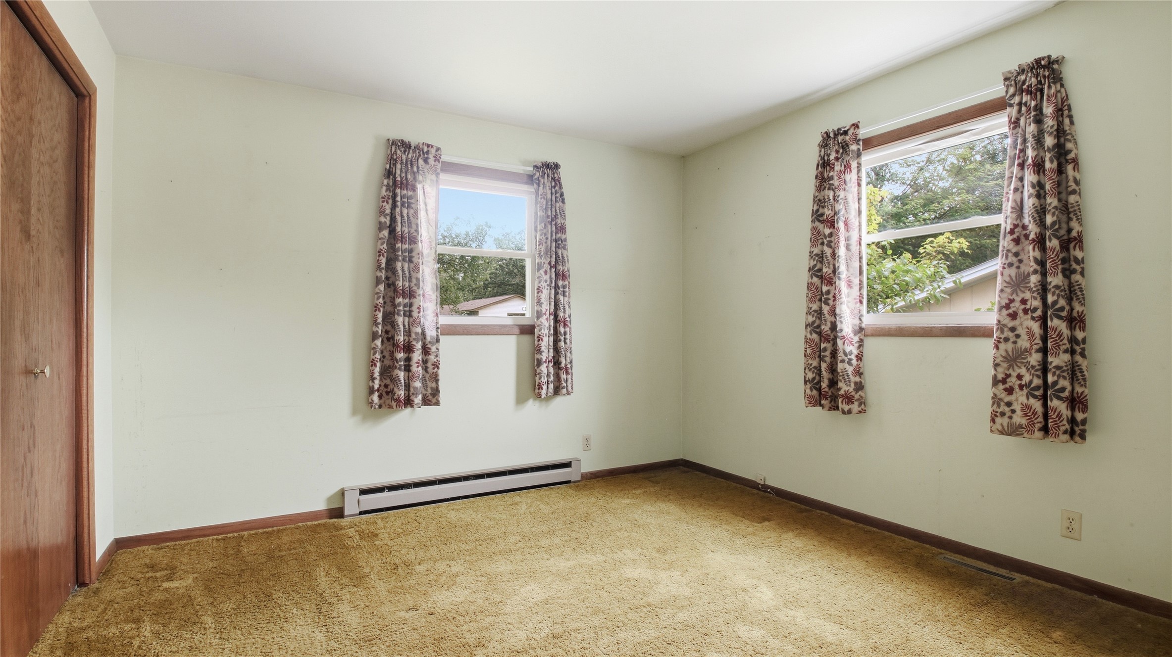 1413 Raedel Road Eau Claire, WI 54703 - Photo 14 of 28