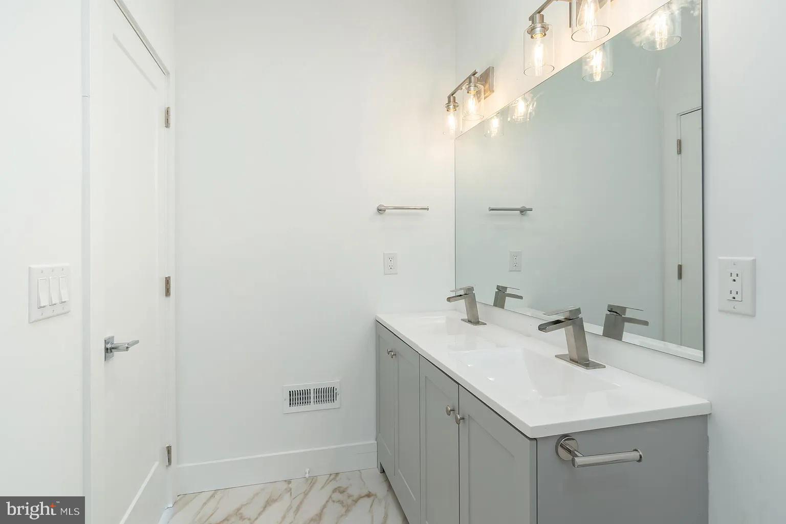 1805 Ridge Avenue, Unit 5 Philadelphia, PA 19130 - Photo 14 of 28 Gallery Image 14