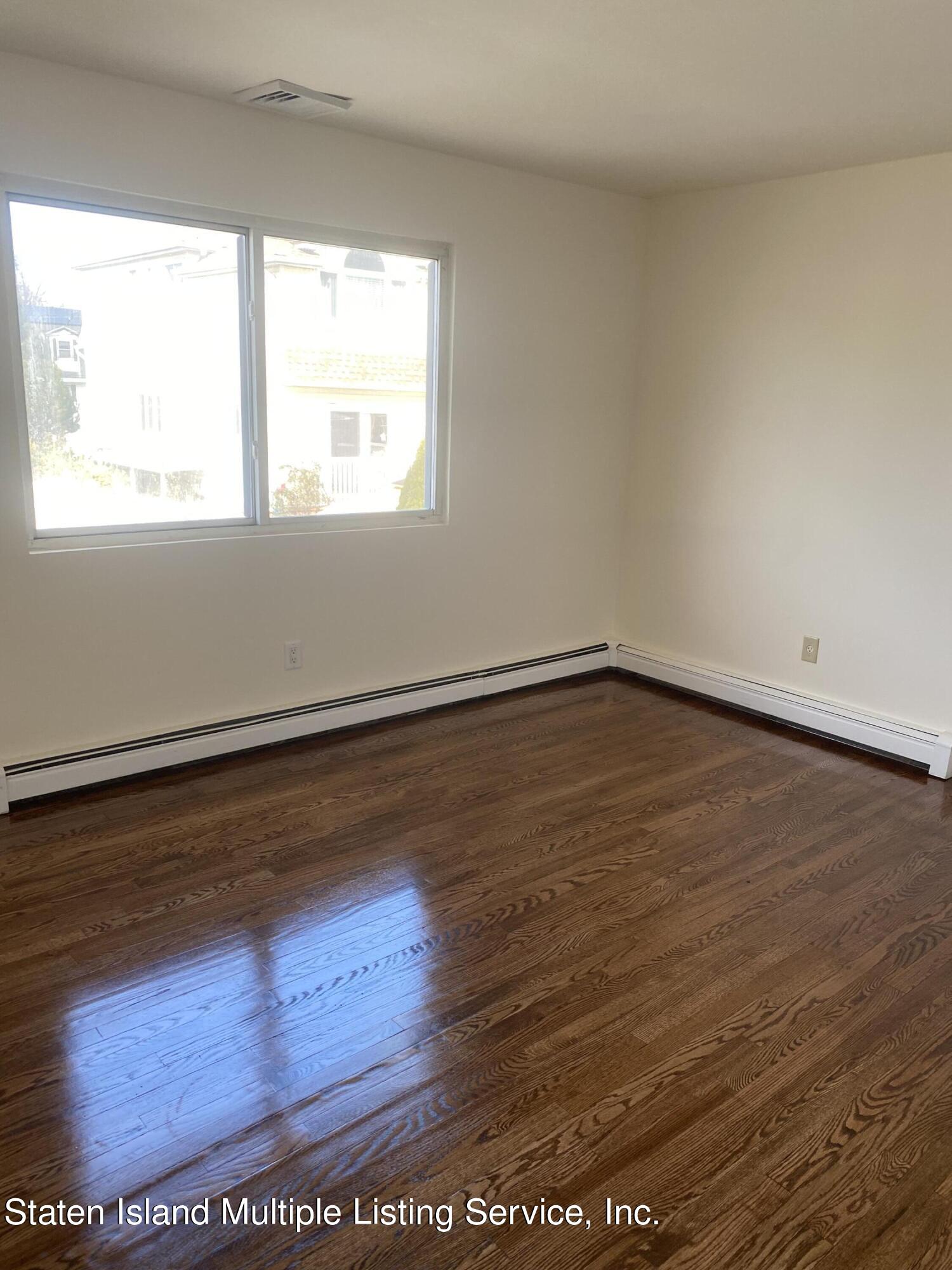 481 Mill Road Staten Island, NY 10306 - Photo 11 of 31 405DBF25-9A5B-4F95-881D-EFCDA6D43635