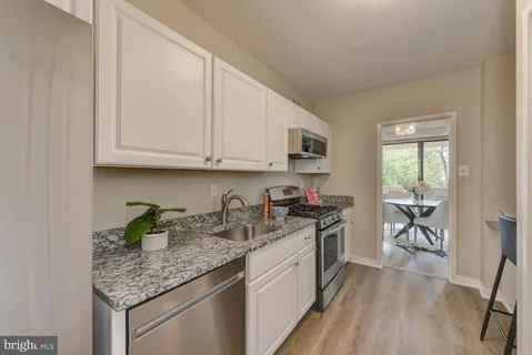 $349,900 | 4141 North Henderson Road, Unit 217, Arlington, VA 22203