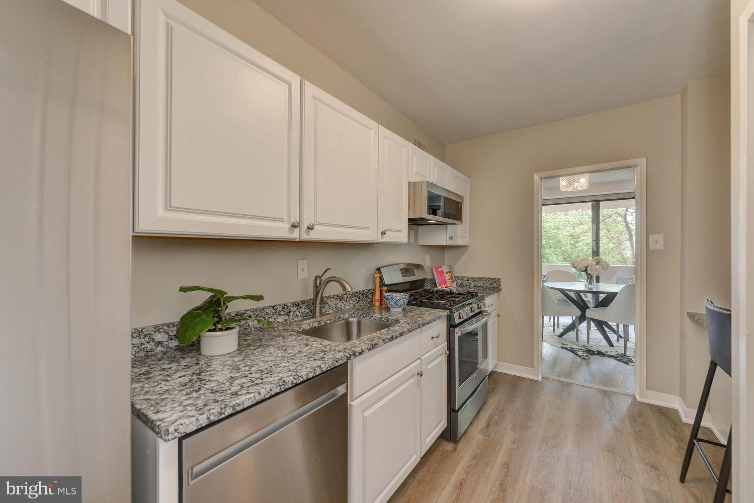 4141 North Henderson Road, Unit 217 Arlington, VA 22203 - Photo 9 of 20