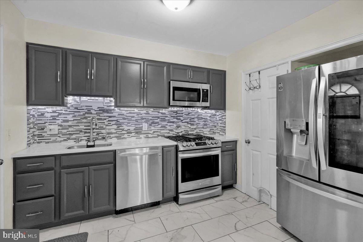 549 Meade Terrace Reading, PA 19607 - Photo 10 of 27 Gallery Image 10