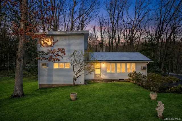 $599,000 | 1471 Old Logging Road West, Yorktown Heights, NY 10598