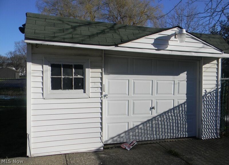 13625 Granger Road Cleveland, OH 44125 - Photo 4 of 14