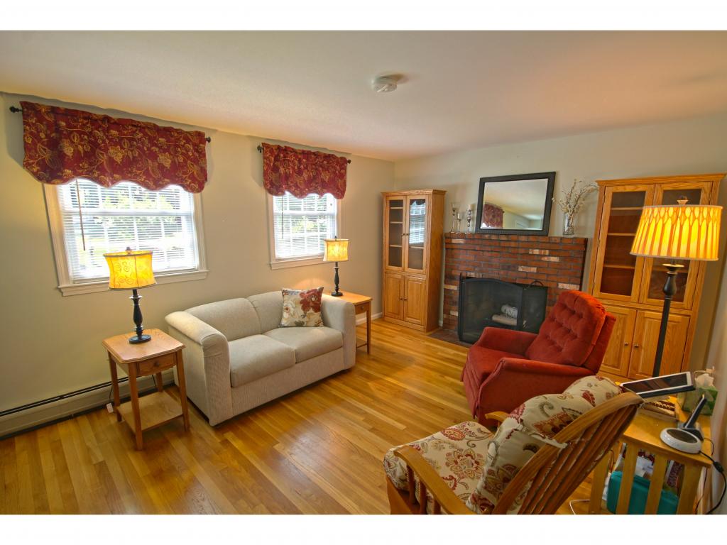3 Nightingale Road Nashua, NH 03062 - Photo 2 of 33