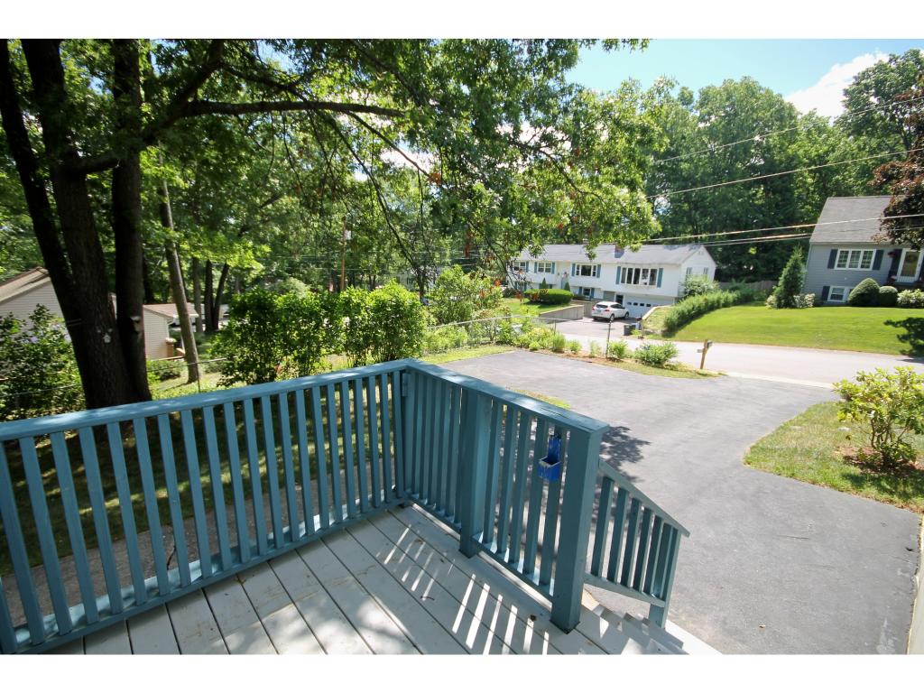 3 Nightingale Road Nashua, NH 03062 - Photo 5 of 33